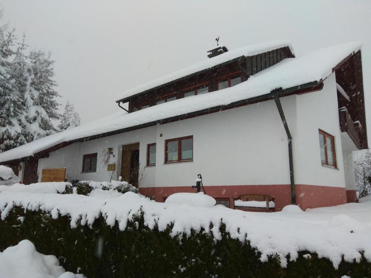 Trifts | Einzelbetten | Parkplatz Apartment *